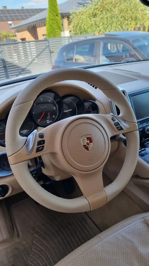 porsche persiutas vairas